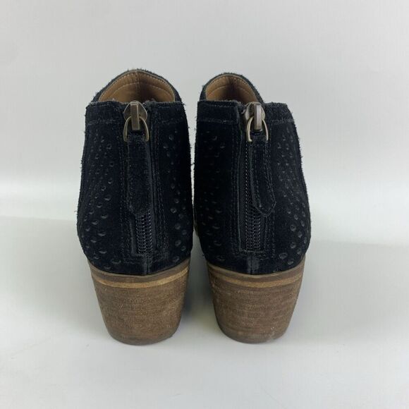 Susina Blakely Bootie Black Suede Perforated Back Zip Low Heel Ankle Womens 6 - Picture 5 of 11